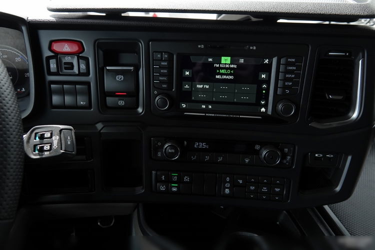 Scania S 530 / V8 / RETARDER / NAVI / ZESTAW / FIRANKA / MULDA DO STALI 9 M / DACH PODNOSZONY DO JAZDY 3 poziomy / COILMULDA / 2021 ROK / STANDARD / OŚ PODNOSZONA  zdjęcie 38