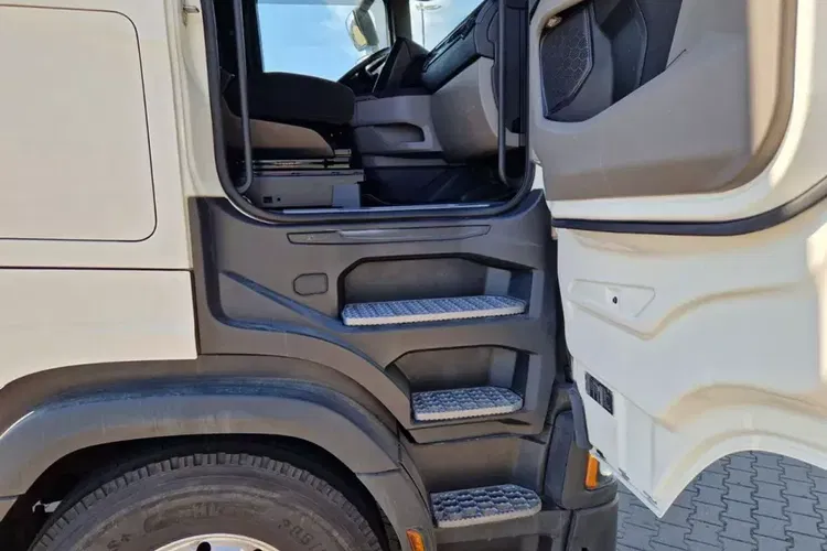 Scania S 450 A4x2NA ADR zdjęcie 13