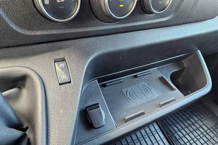 Renault Master L2H2 104999zł NETTO 2.3dCi/150KM Brygadówka 6-cio osobowa zdjęcie 32