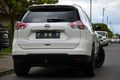 samochód osobowy Nissan zdjęcie 10