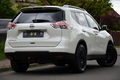 samochód osobowy Nissan zdjęcie 11