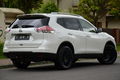 samochód osobowy Nissan zdjęcie 12