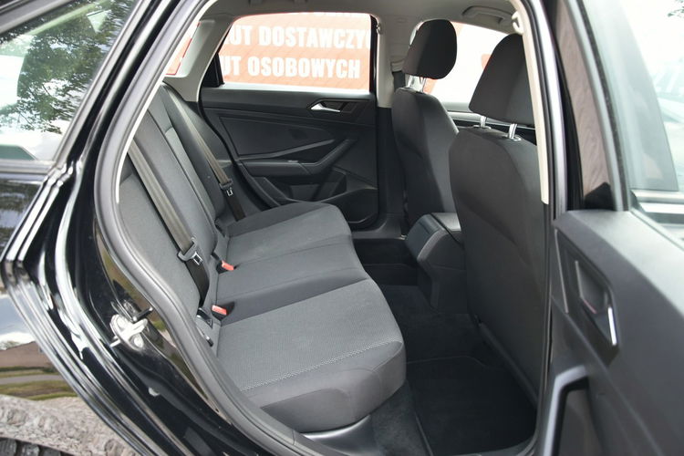Volkswagen Jetta 1.4TSi 150KM AUTOMAT 2019r. FullLED Kamera TEMPOMAT Isofix 37tkm zdjęcie 13