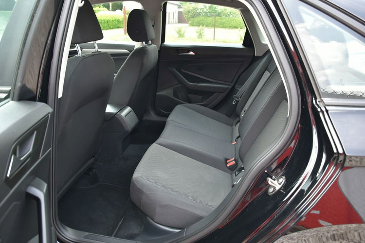 Volkswagen Jetta 1.4TSi 150KM AUTOMAT 2019r. FullLED Kamera TEMPOMAT Isofix 37tkm zdjęcie 14