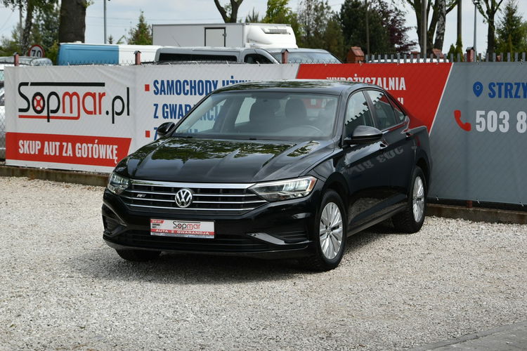 Volkswagen Jetta 1.4TSi 150KM AUTOMAT 2019r. FullLED Kamera TEMPOMAT Isofix 37tkm zdjęcie 2