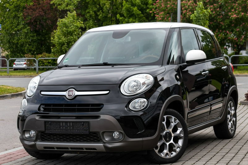 samochód osobowy Fiat zdjęcie 1