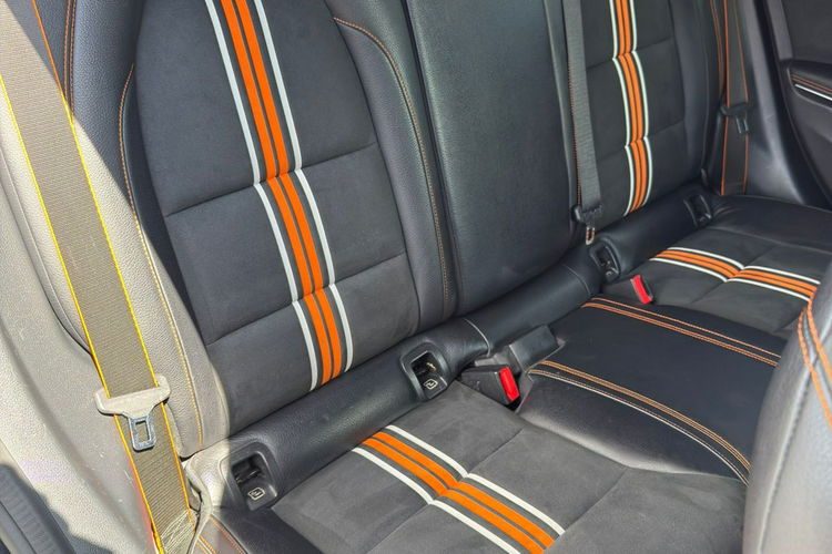 Mercedes CLA 220 ORANGE wersja Pakiet AMG 177 KM Stan BDB Gwarancja 4 matic LIFT zdjęcie 18