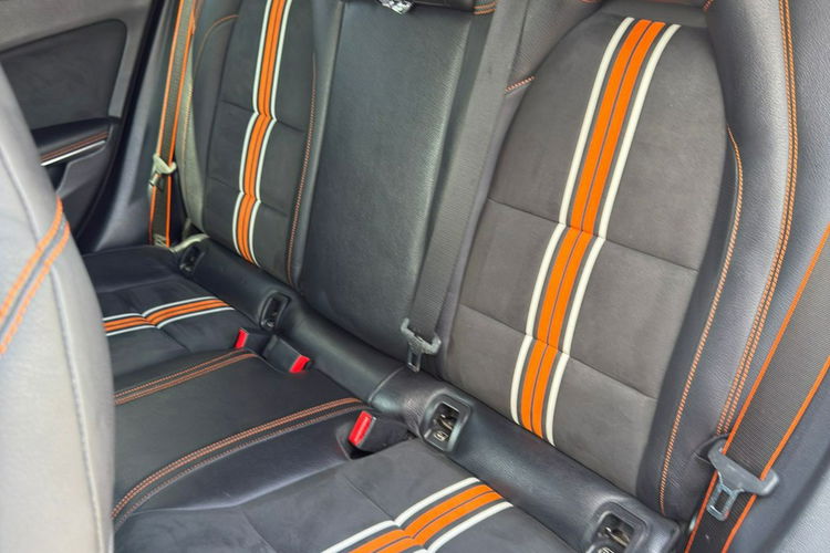 Mercedes CLA 220 ORANGE wersja Pakiet AMG 177 KM Stan BDB Gwarancja 4 matic LIFT zdjęcie 19