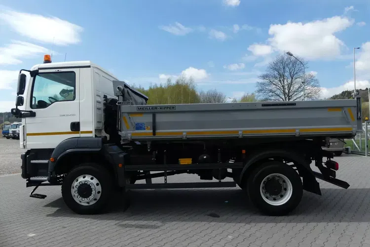 MAN TGM 18.250 4x4 / WYWROTKA 3 STR / PRZEBIEG 22 TYS KM / zdjęcie 4