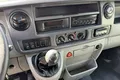 samochód dostawczy Renault zdjęcie 23