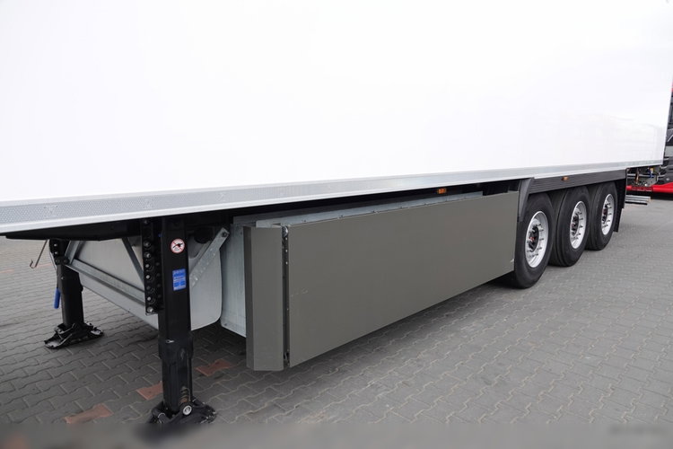 Lamberet / CHŁODNIA / CARIER VECTOR 1550 / KOSZ NA PALETY / OŚ PODNOSZONA / SAF / SPROWADZONA / MAŁO UŻYWANA  zdjęcie 11