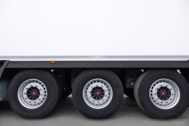 Lamberet / CHŁODNIA / CARIER VECTOR 1550 / KOSZ NA PALETY / OŚ PODNOSZONA / SAF / SPROWADZONA / MAŁO UŻYWANA  zdjęcie 15