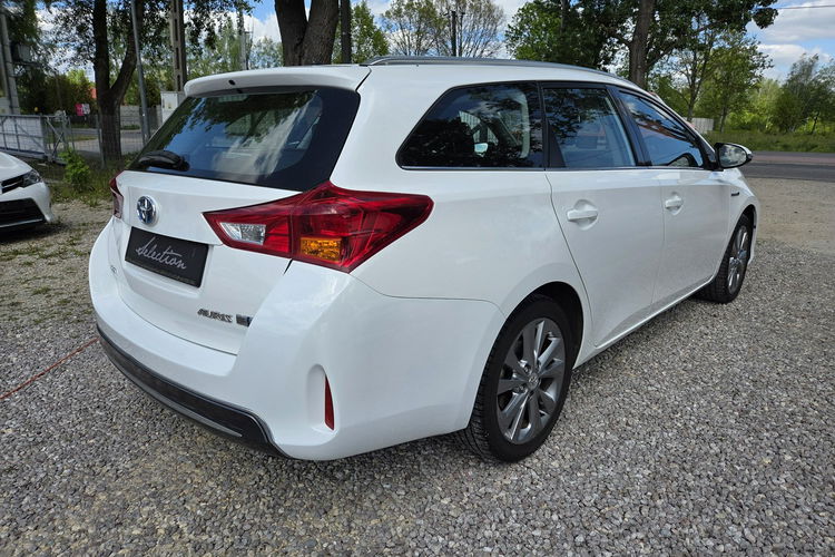Toyota Auris 1.8 HSD 136KM Kamera 170 tys km Serwis Bardzo ładny zdjęcie 4
