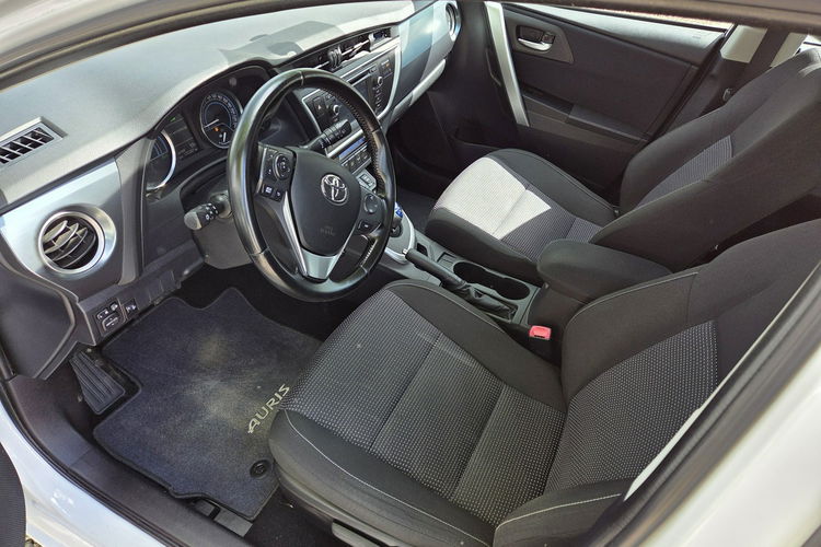Toyota Auris 1.8 HSD 136KM Kamera 170 tys km Serwis Bardzo ładny zdjęcie 7