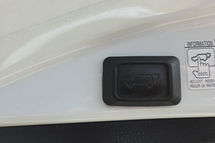 Toyota RAV-4 2.5 Hybrid 178KM Navi PDC Ast Pasa El. Klapa Serwis Kamera zdjęcie 32