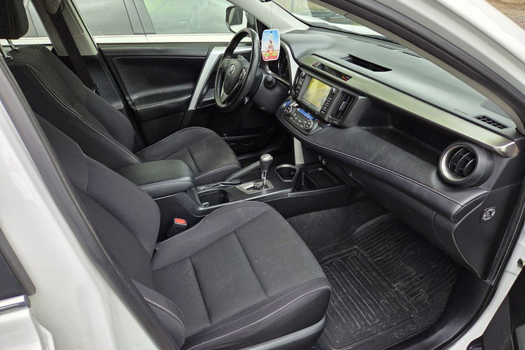 Toyota RAV-4 2.5 Hybrid 178KM Navi PDC Ast Pasa El. Klapa Serwis Kamera zdjęcie 9