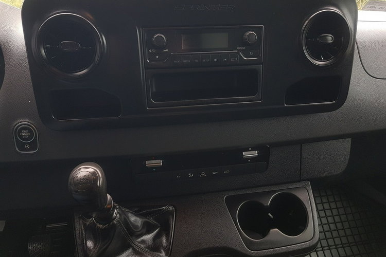 Mercedes Sprinter KONTENER 8EP 4.12x2.15x2.30 KLIMA 314 CDI MANUAL DMC 3500 KG zdjęcie 9