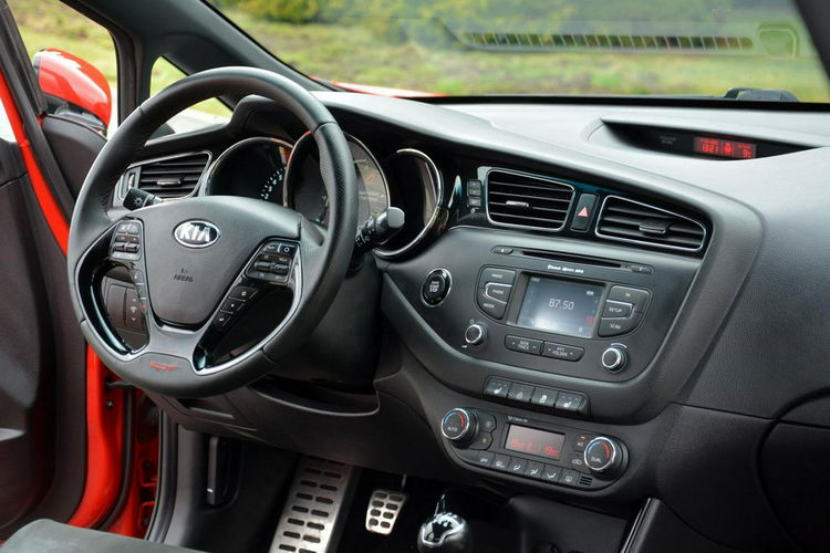 Cee'd GT Ledy Bixenon Skóry Recaro Kamera Parktr. Alu18" z Niemiec Aso Kia zdjęcie 23