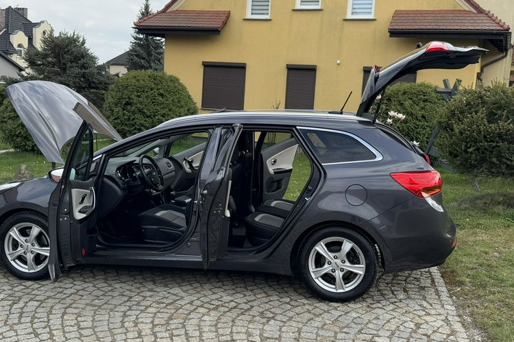 Kia Cee'd 1.6 Benz. 135KM z Niemiec - Kamera cofania, Nawigacja, Pełen SERWIS zdjęcie 10