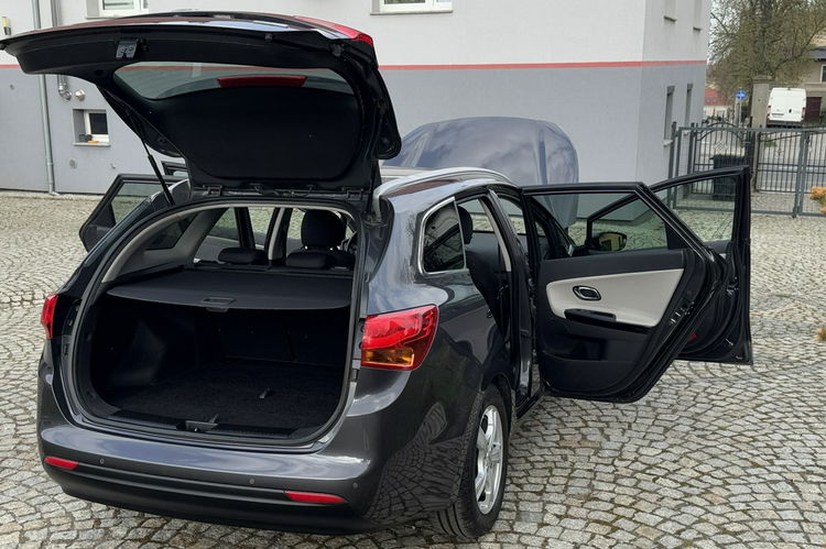 Kia Cee'd 1.6 Benz. 135KM z Niemiec - Kamera cofania, Nawigacja, Pełen SERWIS zdjęcie 11