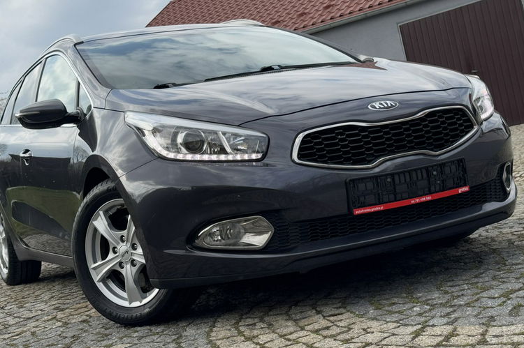 Kia Cee'd 1.6 Benz. 135KM z Niemiec - Kamera cofania, Nawigacja, Pełen SERWIS zdjęcie 2