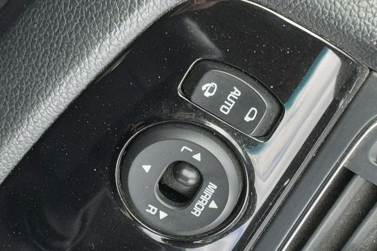 Kia Cee'd 1.6 Benz. 135KM z Niemiec - Kamera cofania, Nawigacja, Pełen SERWIS zdjęcie 22