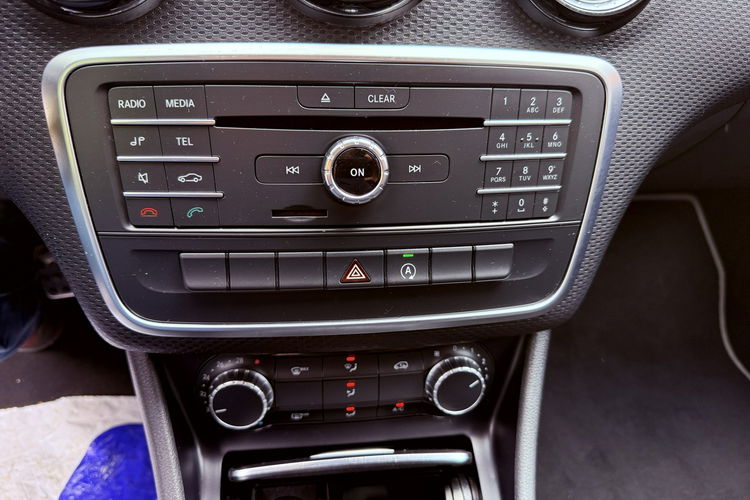 Mercedes A 160 1.6 benzynka. Kamera . Niski przebieg zdjęcie 26