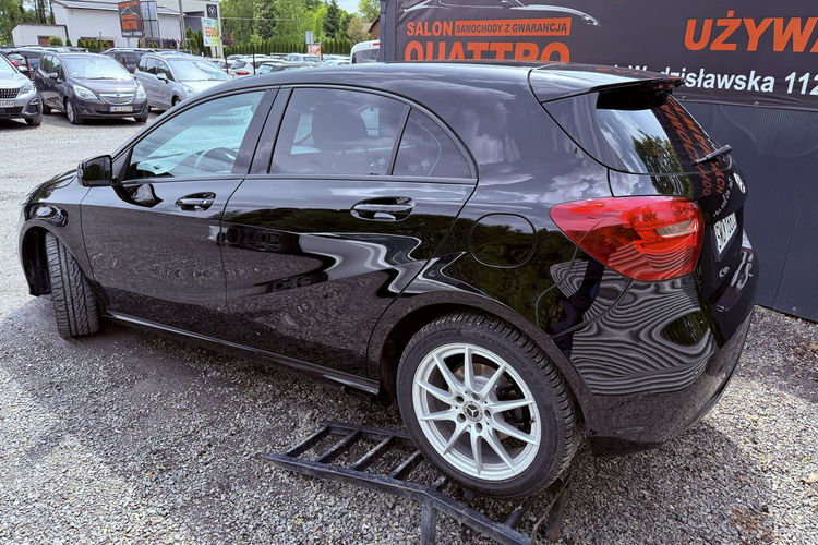Mercedes A 160 1.6 benzynka. Kamera . Niski przebieg zdjęcie 8