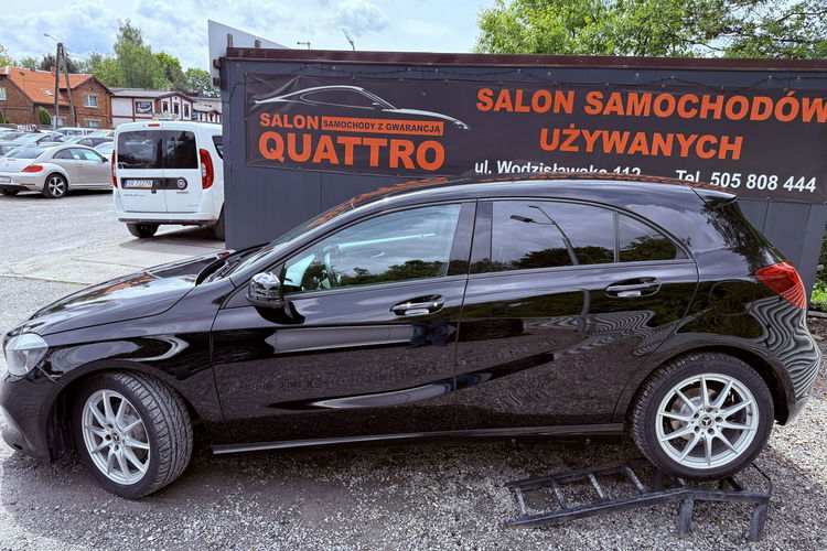 Mercedes A 160 1.6 benzynka. Kamera . Niski przebieg zdjęcie 9