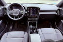 Volvo XC 40 Black-Line. Virtual kokpit. Full led . Zasięg 400Kl. zdjęcie 16