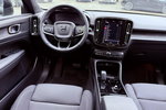 Volvo XC 40 Black-Line. Virtual kokpit. Full led . Zasięg 400Kl. zdjęcie 17
