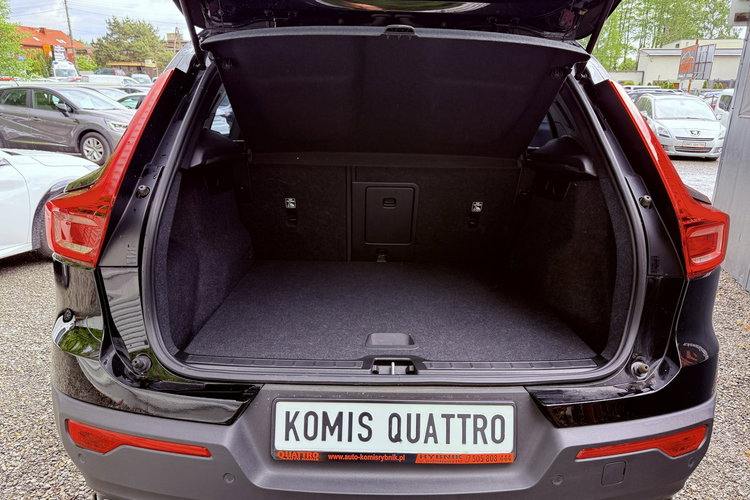 Volvo XC 40 Black-Line. Virtual kokpit. Full led . Zasięg 400Kl. zdjęcie 34