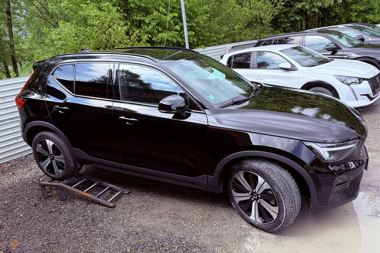 Volvo XC 40 Black-Line. Virtual kokpit. Full led . Zasięg 400Kl. zdjęcie 5