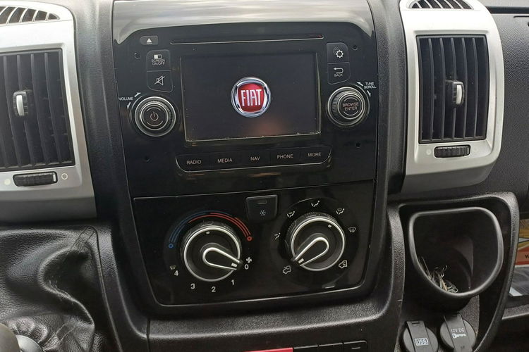 Fiat Ducato 2.3 MultiJet 130 KM Plandeka 10 Euro Palet zdjęcie 10