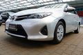 samochód osobowy Toyota zdjęcie 8