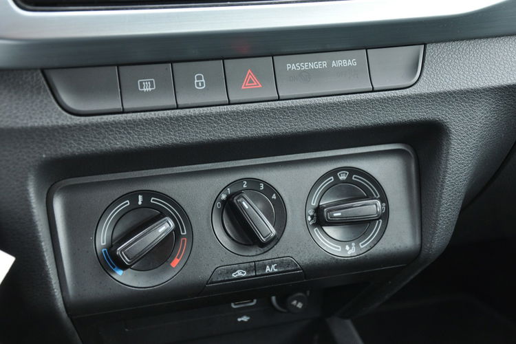 Skoda Fabia 1.0TSI 95KM 5-G Ambition 1wł. SalonPL Czujniki Gwarancja Dealer zdjęcie 15