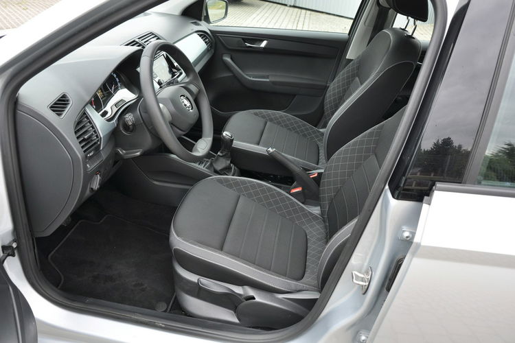 Skoda Fabia 1.0TSI 95KM 5-G Ambition 1wł. SalonPL Czujniki Gwarancja Dealer zdjęcie 9