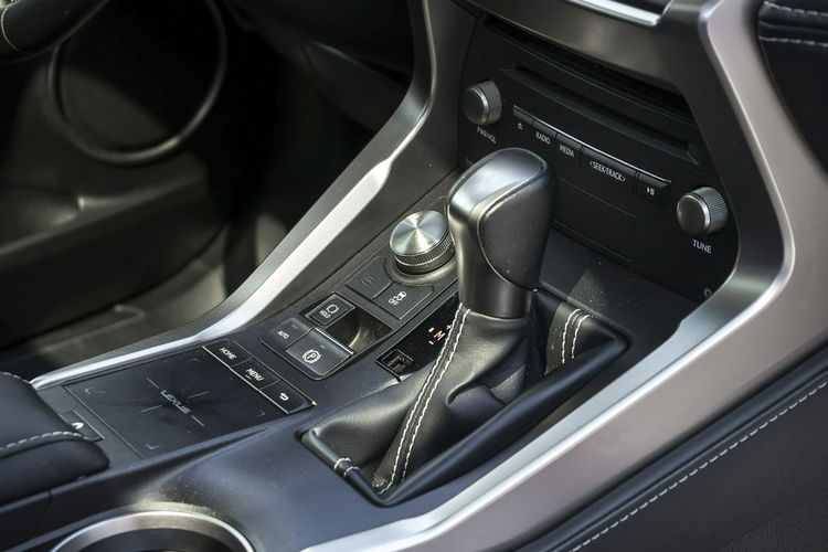 Lexus NX NX300_2.0_Benzyna_238KM_99 tyś. km zdjęcie 14