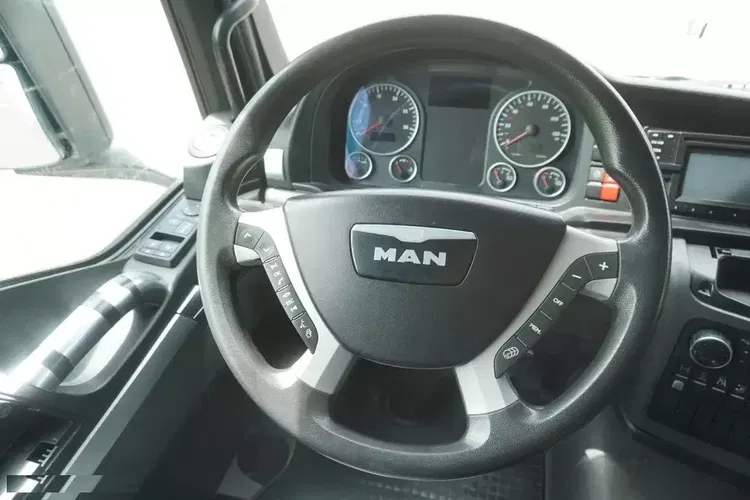 MAN TGS 18.440 / Firanka 19 EPAL / kab. sypialna zdjęcie 19