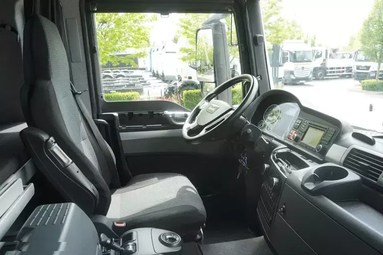 MAN TGS 18.440 / Firanka 19 EPAL / kab. sypialna zdjęcie 27