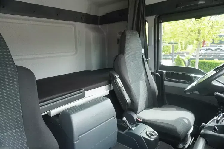 MAN TGS 18.440 / Firanka 19 EPAL / kab. sypialna zdjęcie 28