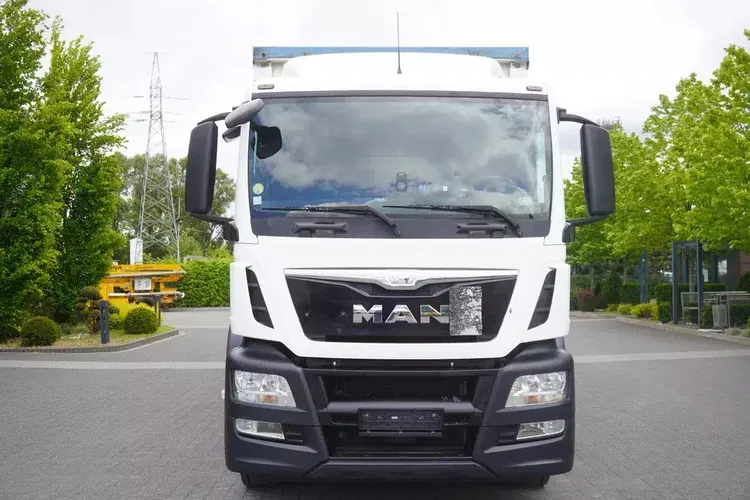 MAN TGS 18.440 / Firanka 19 EPAL / kab. sypialna zdjęcie 9