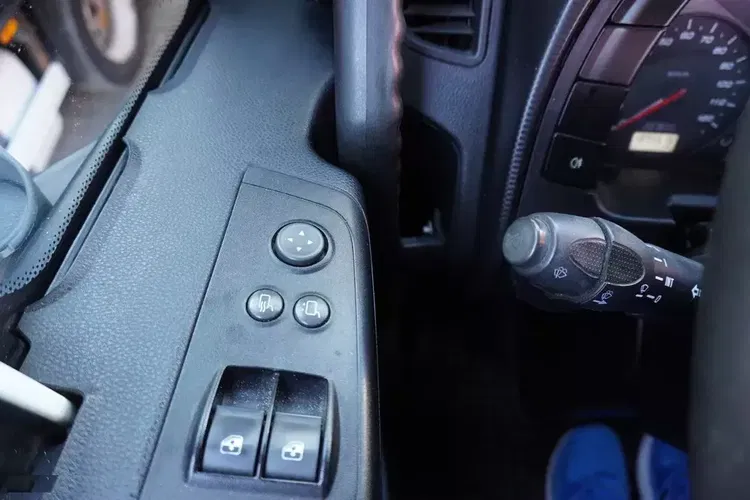 Iveco Stralis 310 E6 / NOWA Wywrotka 3-stronna / Dźwig Fassi F135 z pilotem zdjęcie 20