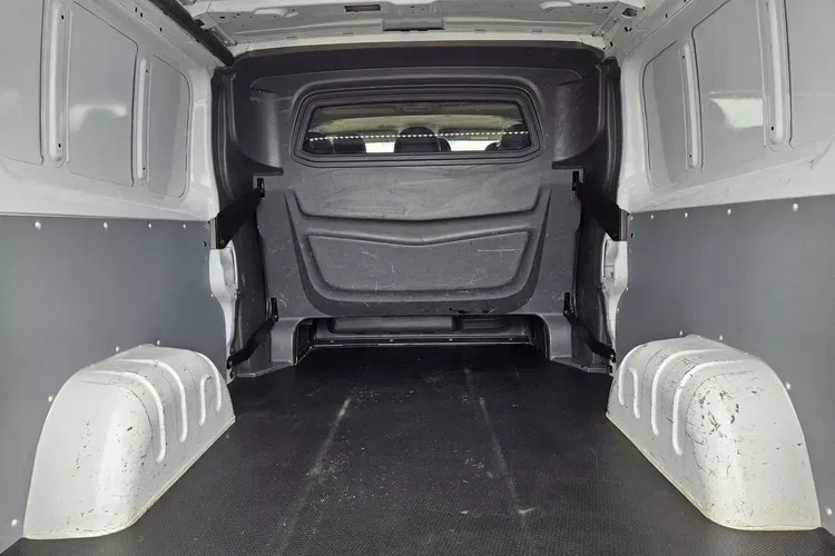 Renault Trafic L2H1 86900zł NETTO Brygadówka 6 osób 2.0dCi/120KM zdjęcie 15