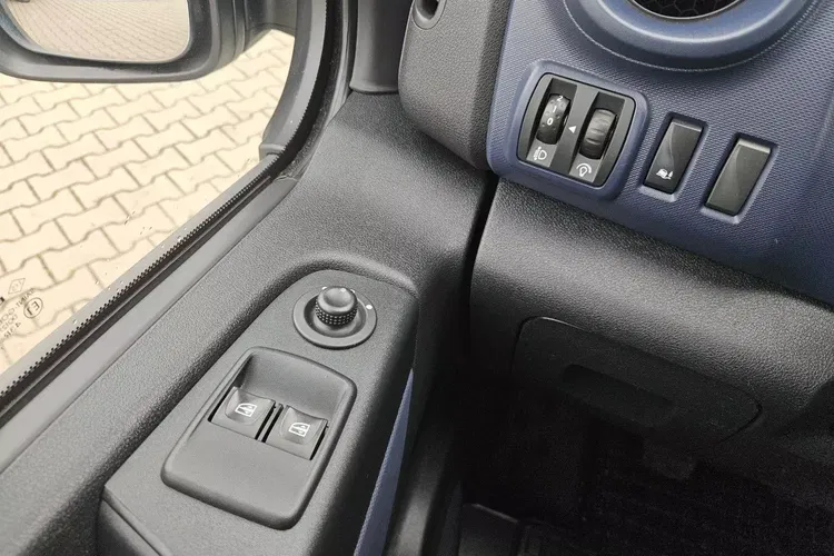 Opel Vivaro L2H1 39999zł NETTO 1.6CDTi/125KM zdjęcie 20