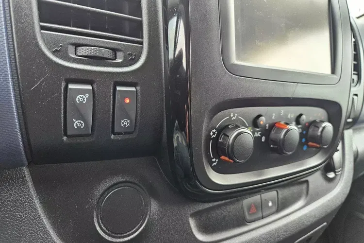 Opel Vivaro L2H1 39999zł NETTO 1.6CDTi/125KM zdjęcie 27