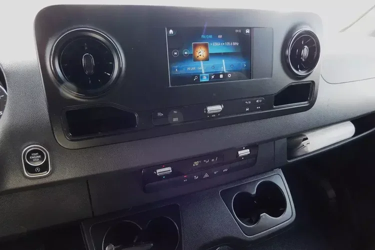 Mercedes Sprinter zdjęcie 8