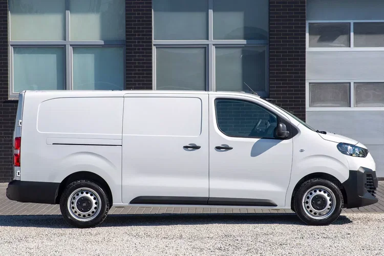 Fiat Scudo MAXI L3H1 AUTOMAT 180KM NOWY MODEL zdjęcie 5