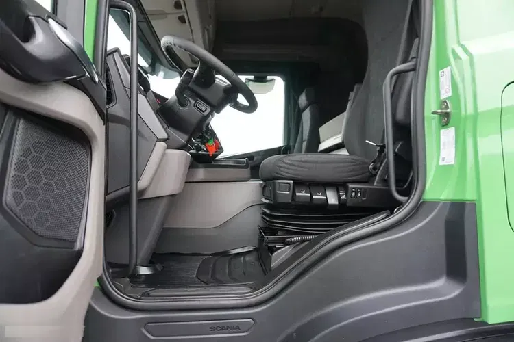 Scania / G 410 / EURO 6 / ACC / PEŁNY ADR / RETARDER zdjęcie 24