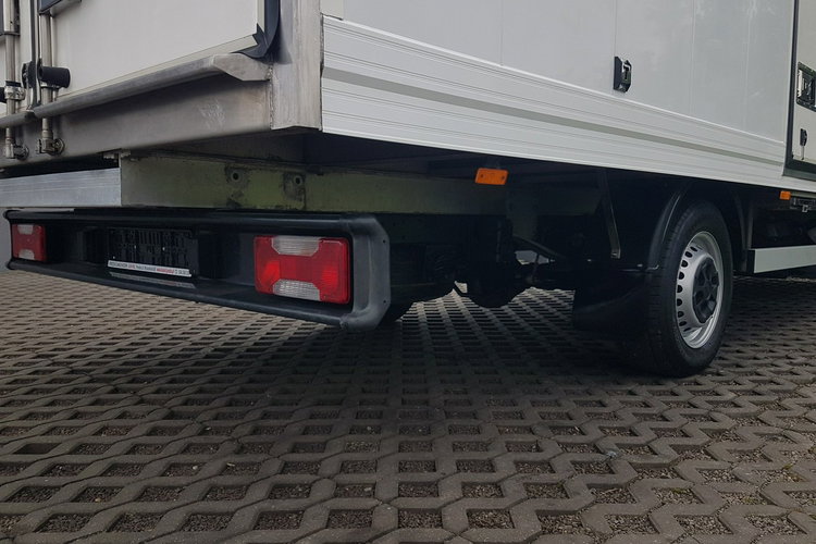 Iveco Daily 35S15 3.0 KLIMA 8EP KONTENER 4.22x2.10x2.11 AC KRAJOWY DMC 3500 KG zdjęcie 21